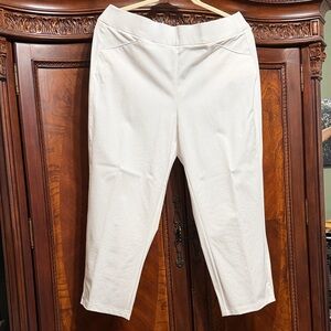 Chico's Cream Cropped Stretch Pants